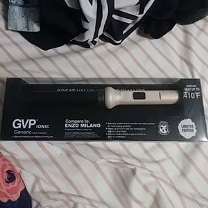 Limited edition clipless curling iron from sallys!